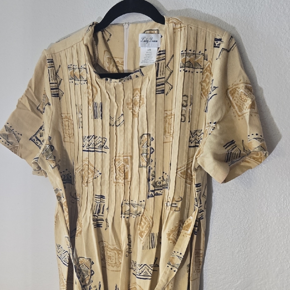 Chic Beige Patterned Midi Dress - image 3